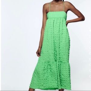 Zara green textured midi dress Medium NWOT